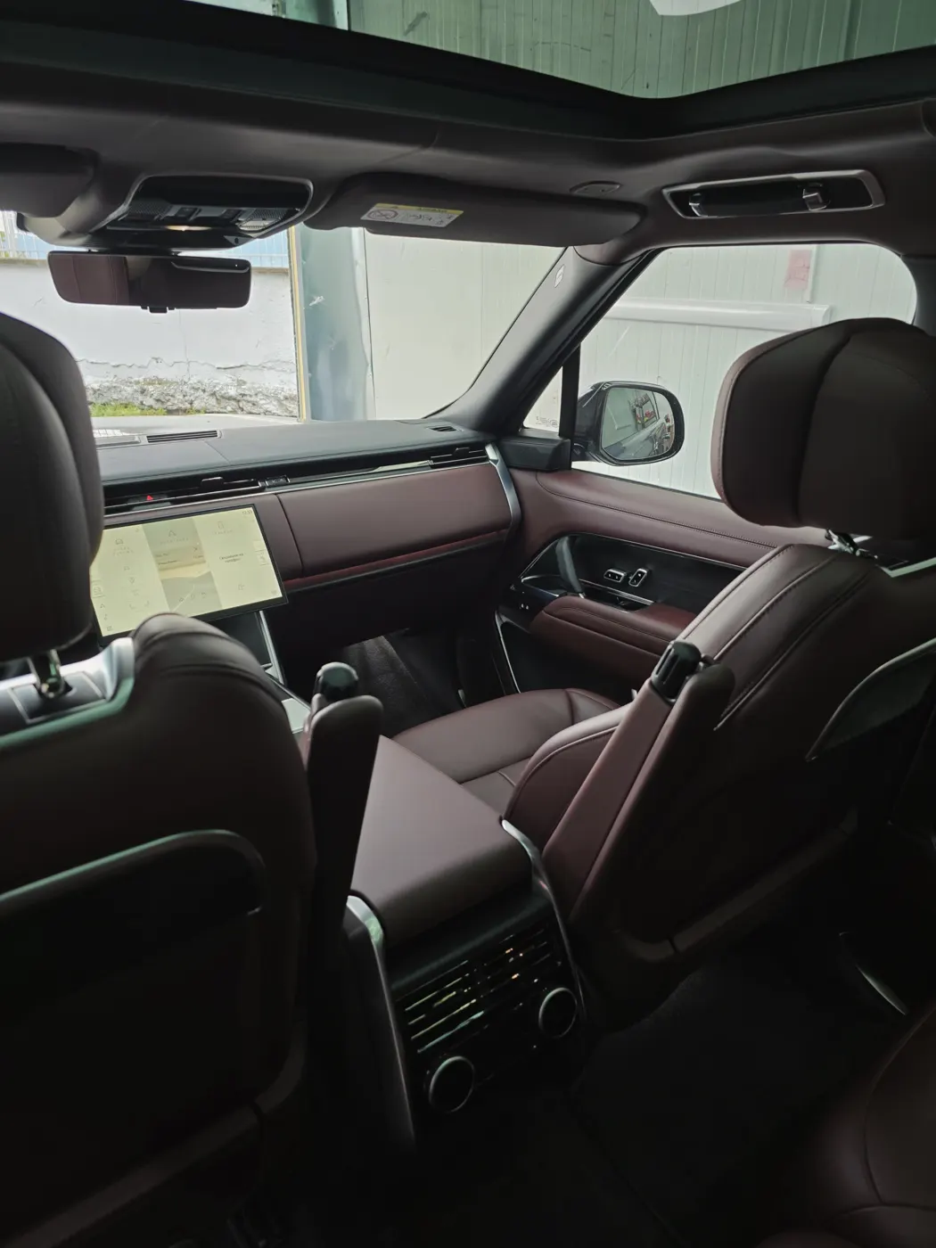 Интериор на Range Rover след почистване
